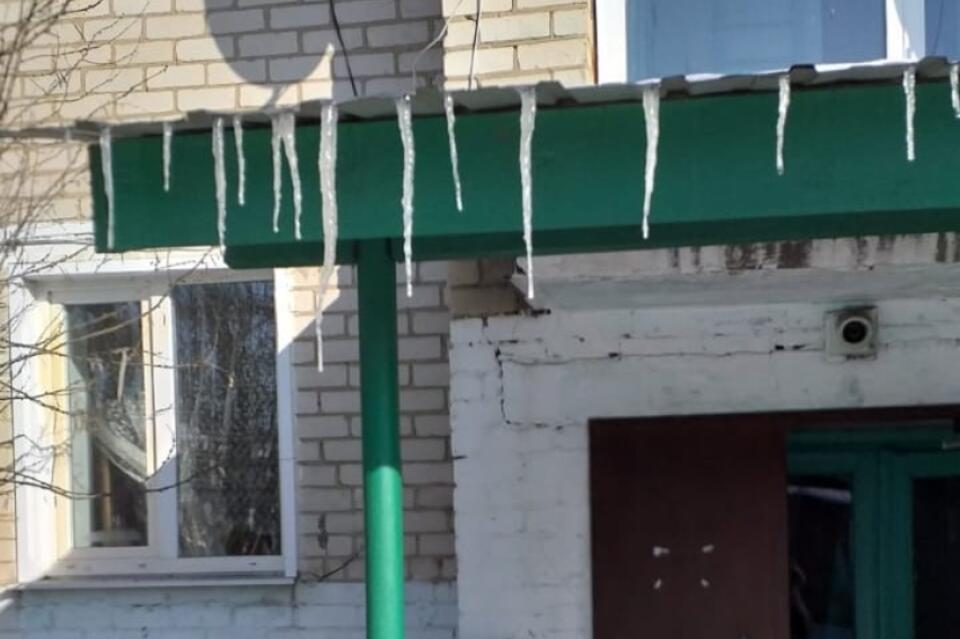 С наступлением оттепели забайкальцы стали жаловаться на сосульки