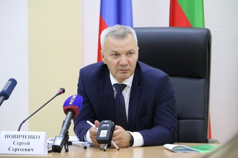 Сироты требуют наказать депутата Новиченко за опасные квартиры