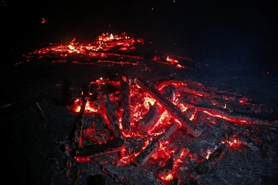 На пожаре в районе Смоленки пострадавших нет - МЧС