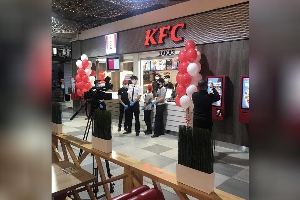 В Чите появился первый фейковый отзыв о работе ресторана международной сети KFC