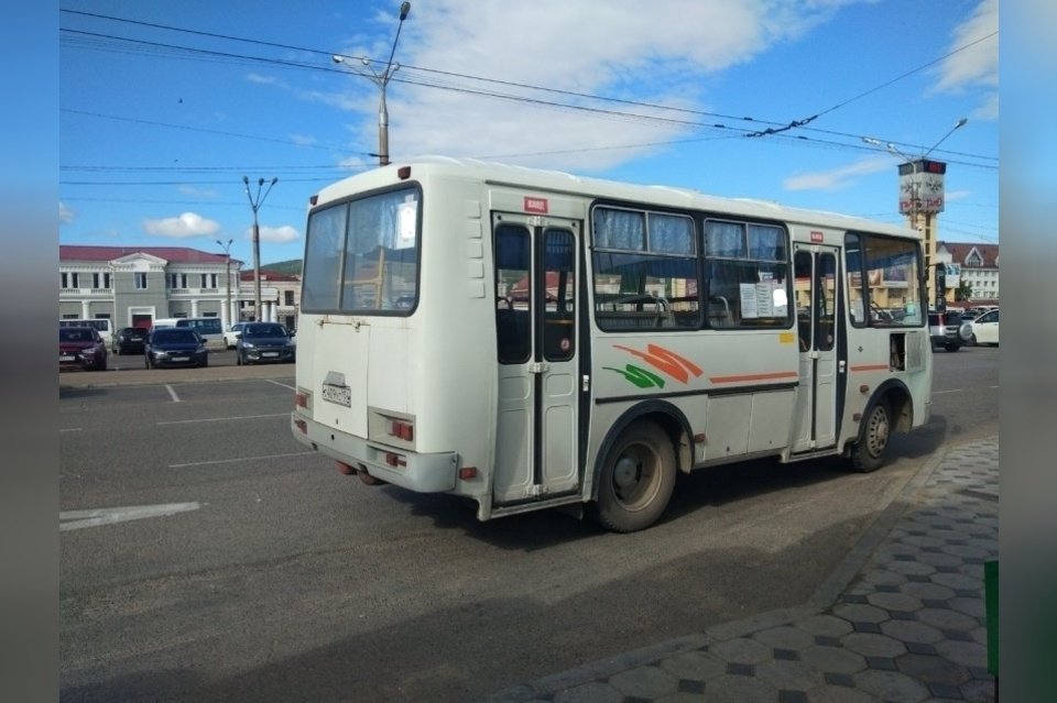 Автобусы четырех маршрутов будут доставлять посетителей на городские кладбища