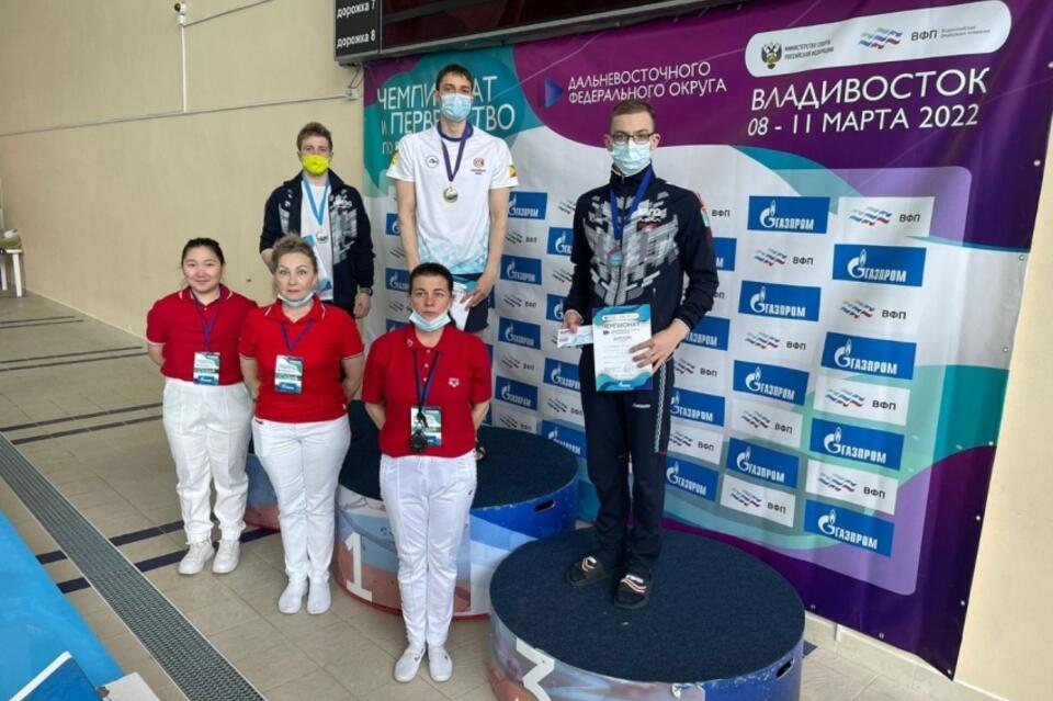 Юные пловцы из Забайкалья завоевали шесть медалей на соревнованиях во Владивостоке