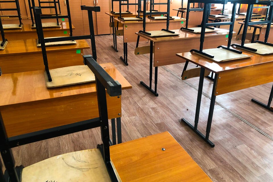 Комитет образования Читы расследует инцидент с выпавшим из окна школы восьмиклассником