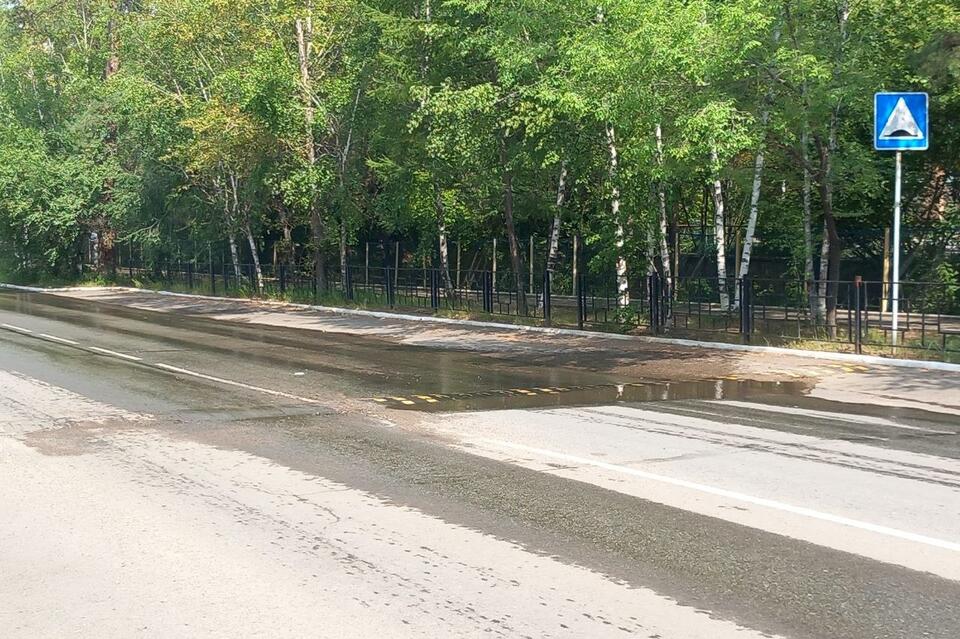 Канализационные воды бегут по центру Читы