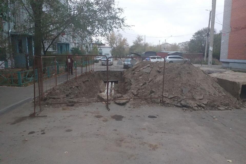 ТГК-14 продолжает перекапывать город - на этот раз копают в 1 микрорайоне города Читы