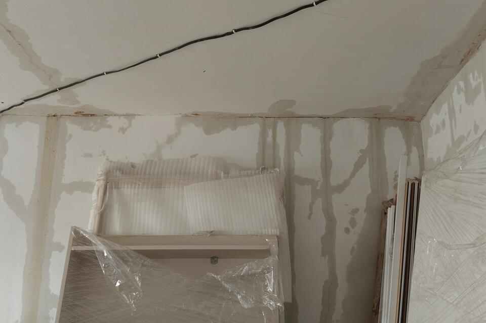 В Краснокаменске семья военного осталась без помощи после потопа в квартире