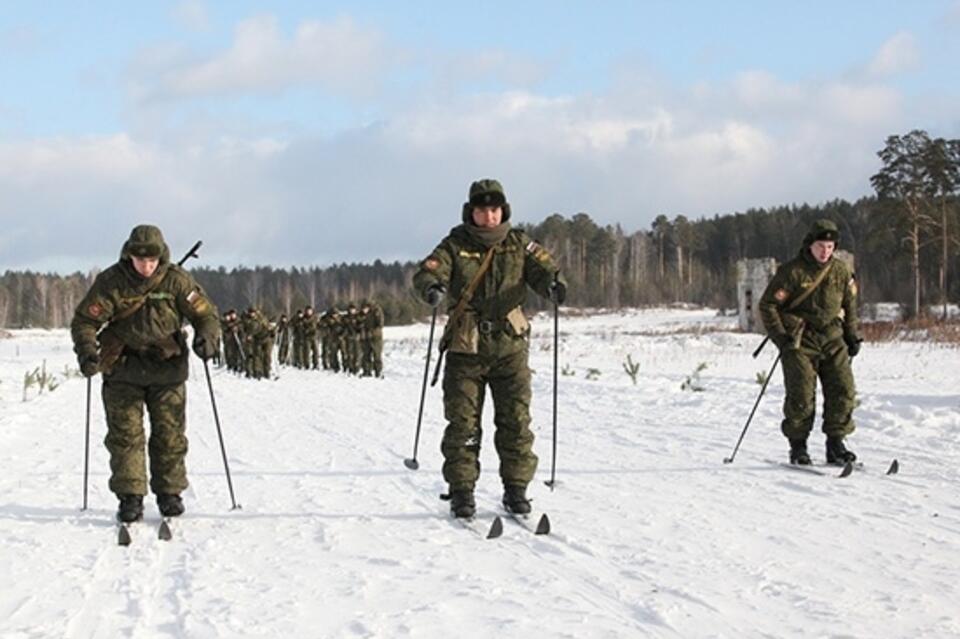 Военные в Забайкалье начали лыжную подготовку во время новогодних праздников