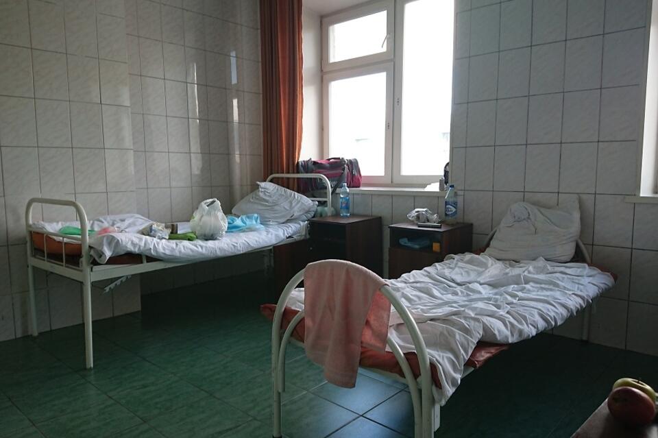 В реанимации перинатального центра при Клинической больнице в Чите больные лежат в лужах мочи и кала - очевидец