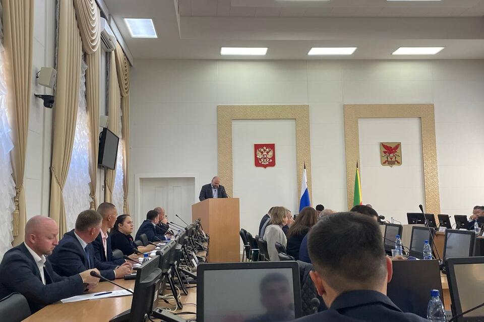 Авария на водоводе Нижнем Цасучее: сотни людей живут без холодной воды