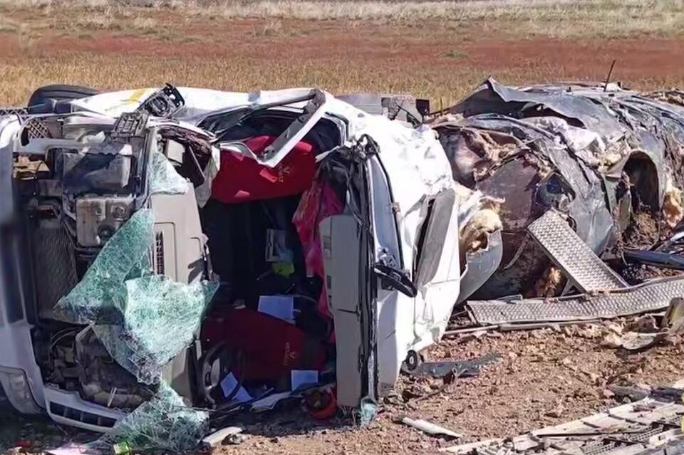 Водитель погиб при опрокидывании большегруза на трассе Чита-Забайкальск