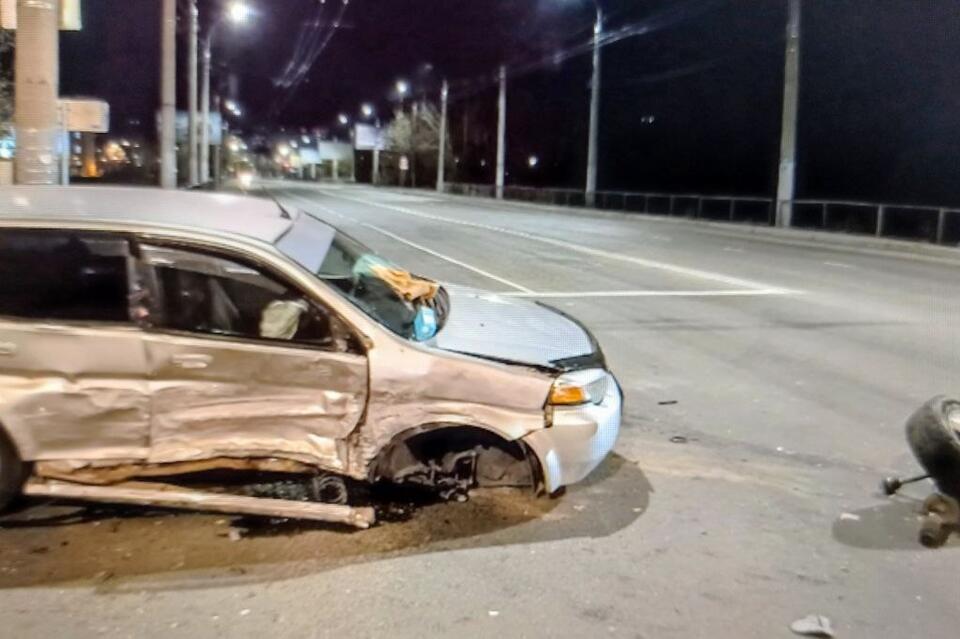 Два автомобиля столкнулись в Чите — пострадал пассажир