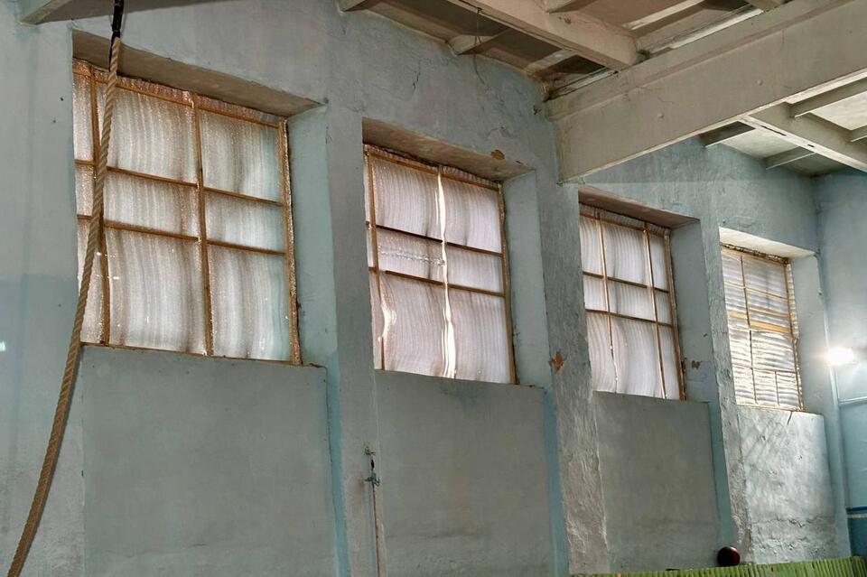 Местные жители о школе в Хилке: «как дети будут учиться без окон?»