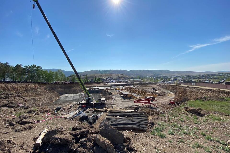 Школу в Дарасуне пообещали достроить