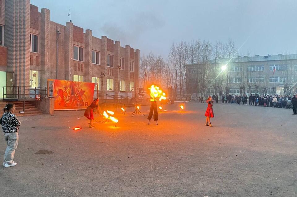 Вагнер устроила огненное шоу в горящем Забайкалье