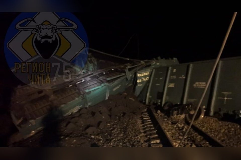 Четыре пассажирских поезда задержаны из-за аварии на ЗабЖД