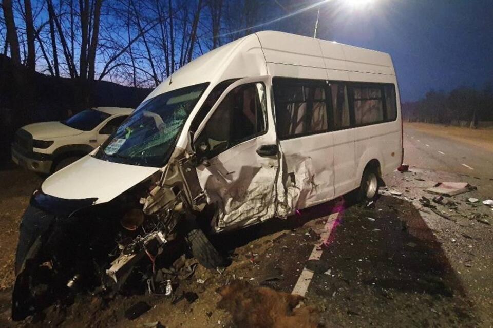 Автобус с пассажирами попал в аварию