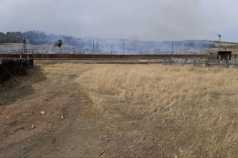 В Баляге продолжают ликвидировать последствия пожара