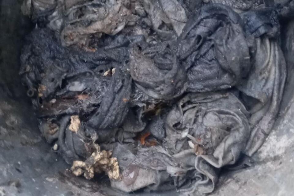 Комок тряпок стал причиной засора колодца в Чите