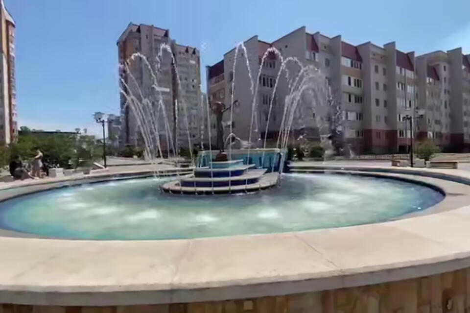Фонтан в микрорайоне Октябрьский вновь работает