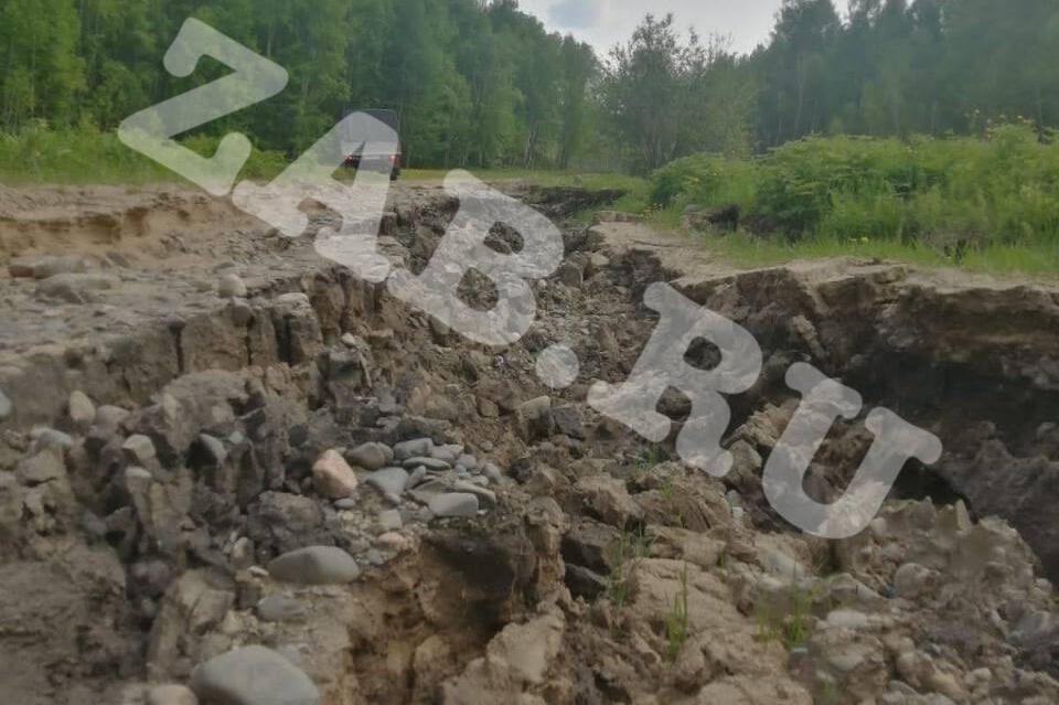 Дорогу в Красночикойском районе, которую высмеяла Собчак, «разрывает пополам»