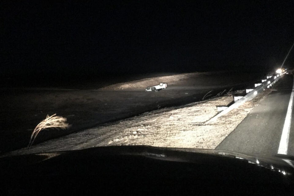 Пьяный водитель Toyota слетел с трассы и перевернулся под Краснокаменском