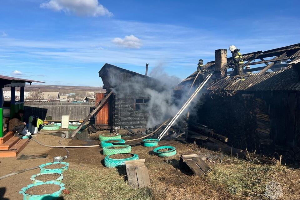 Гараж сгорел в Борзе