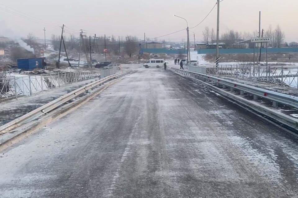 В Антипихе ввели в эксплуатацию новый двухполосный мост