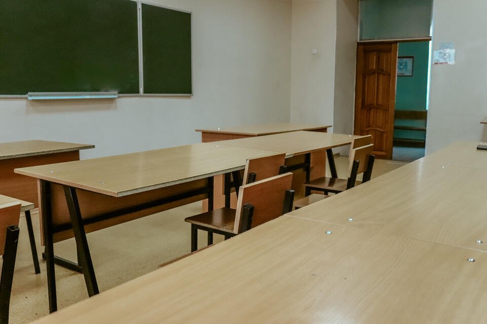 Осипов не верит, что школу в Могзоне сдадут в срок