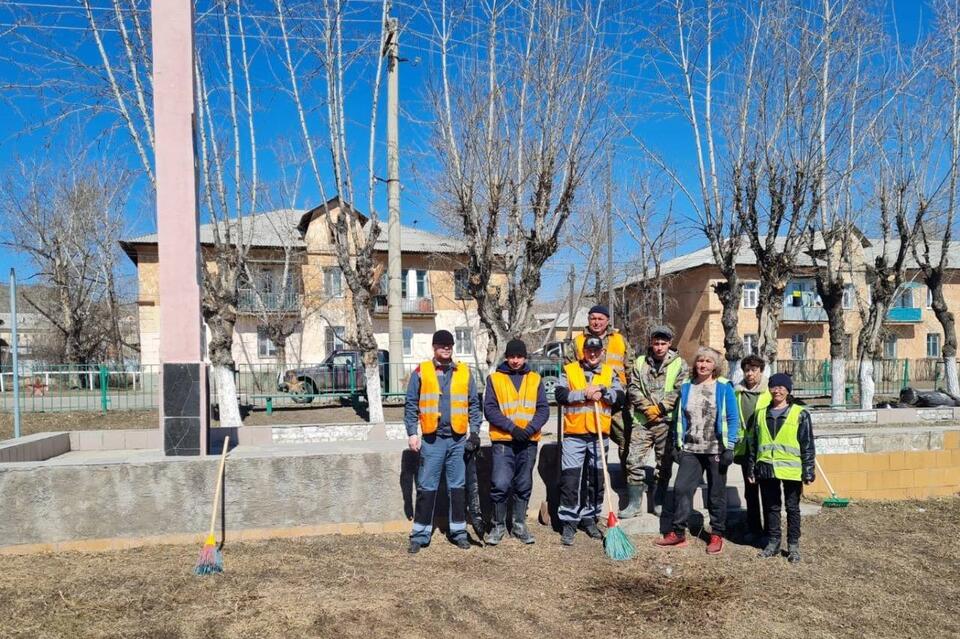 Highland Gold выделила более 550 тысяч рублей на обновление мемориала в Забайкалье