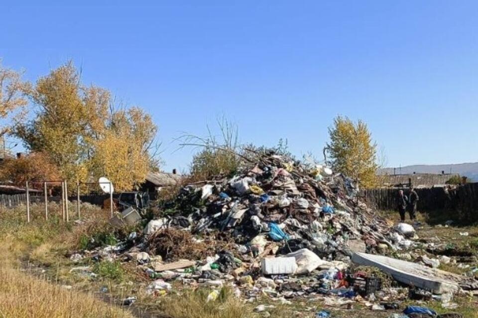 Свалки продолжают убирать на территории Черновского района