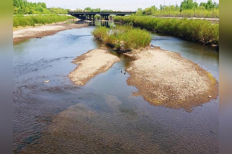 Вода в реках продолжает убывать