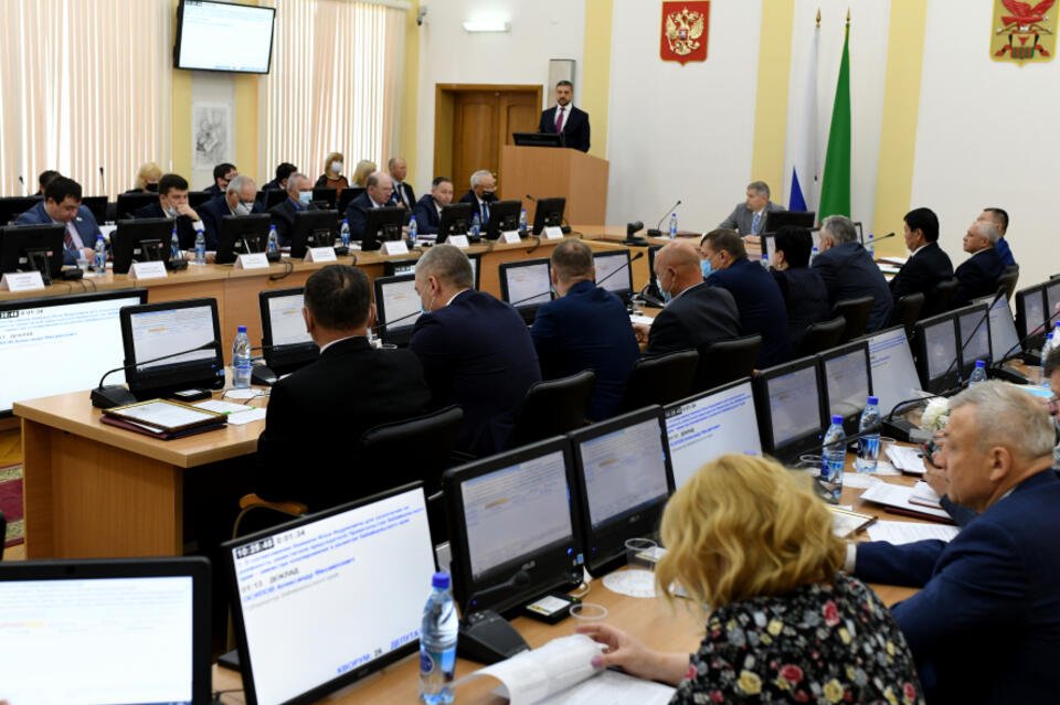 Поручения депутатов к бюджету-2021 исполнены на 24,5 млрд. рублей