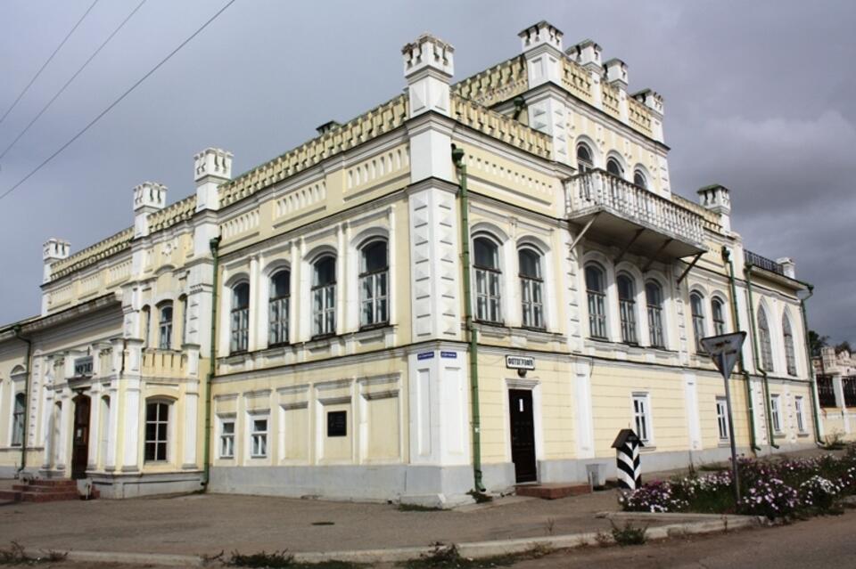 Забайкальскому дворцу-музею  с призраками исполнилось 135 лет