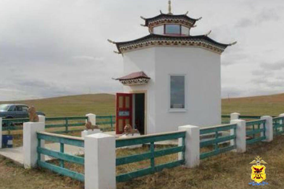 Собирал чеснок, взломал храм: в Агинском округе раскрыта необычная кража