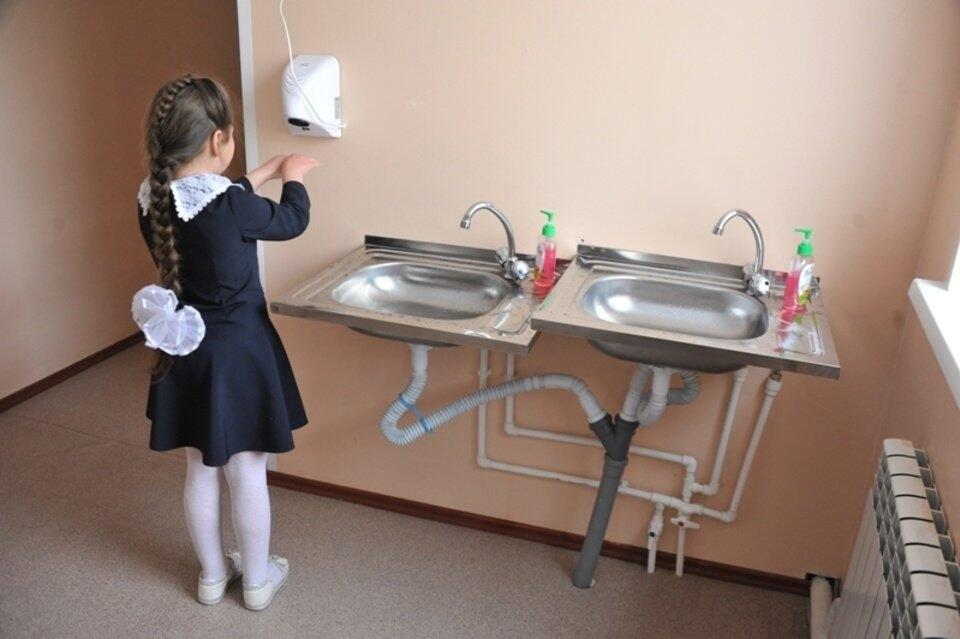 Правительство Забайкалья до сих пор не обеспечило все школы региона теплыми туалетами