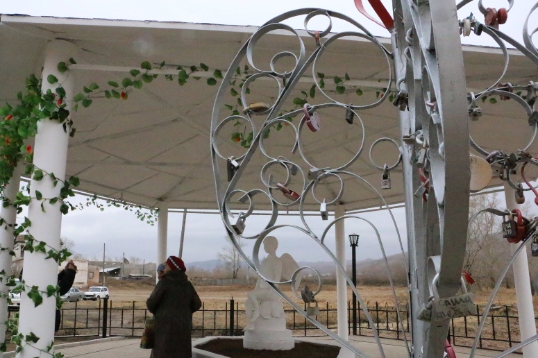 Кулаков открыл «Сквер любви» в Нерчинске