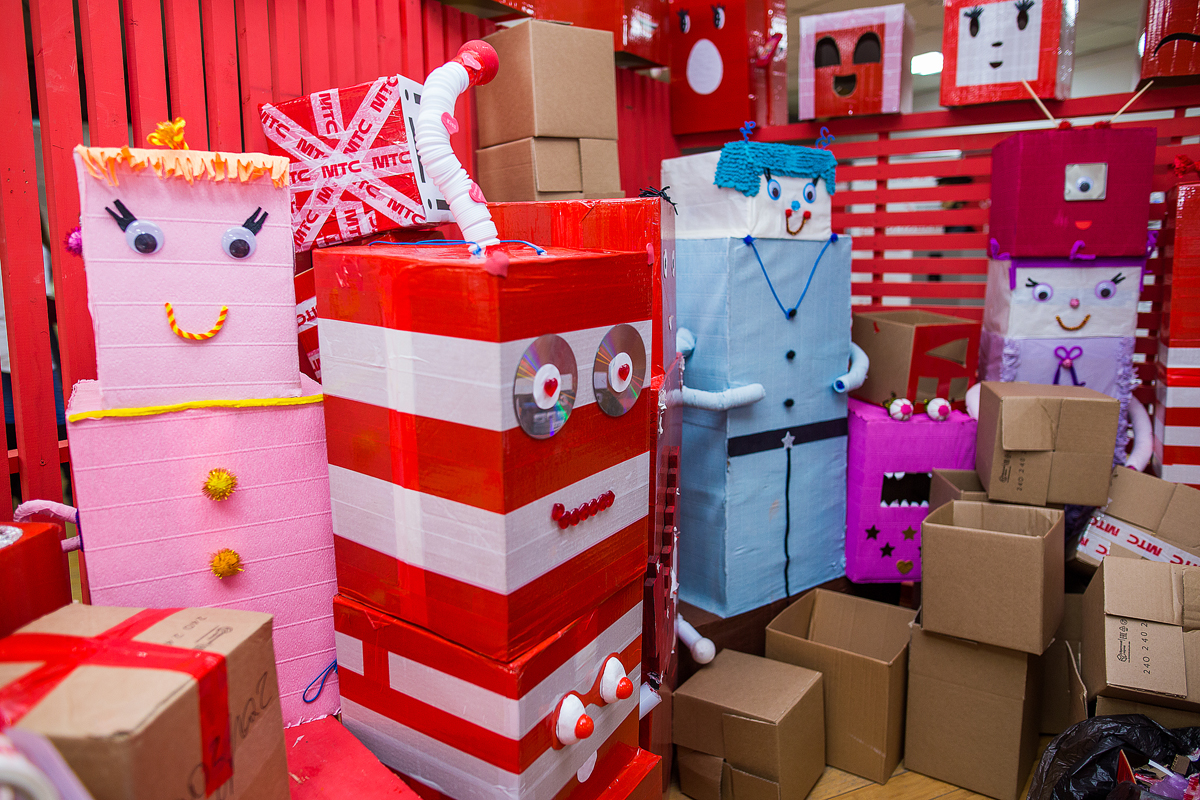 Бесплатная выставка уникальных роботов «Поколения М» открылась в Чите