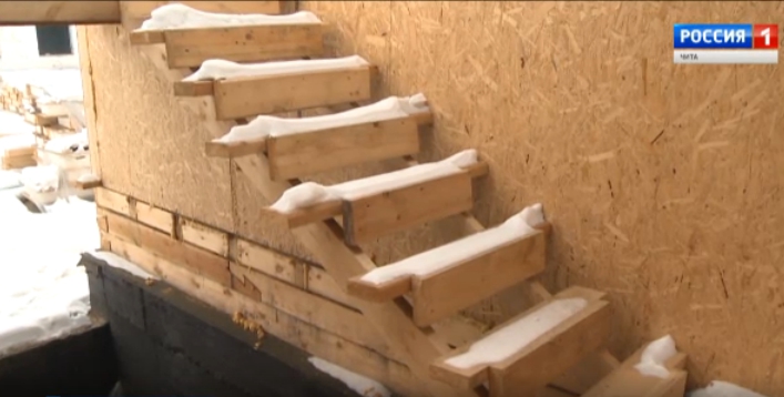 Подрядчик, строивший «картонный» дом в Маккавеево, скрылся с деньгами - «Экстра»