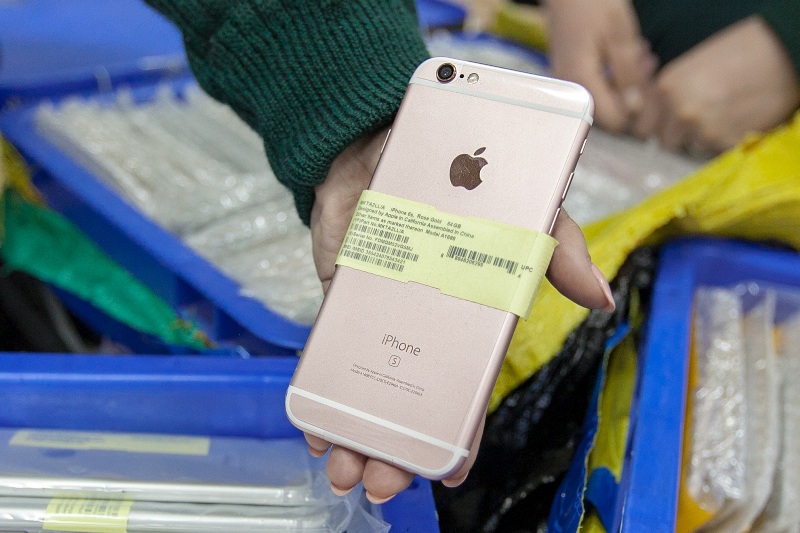 Почти 2 тысячи смартфонов изъяли у китайцев на МАПП Забайкальск