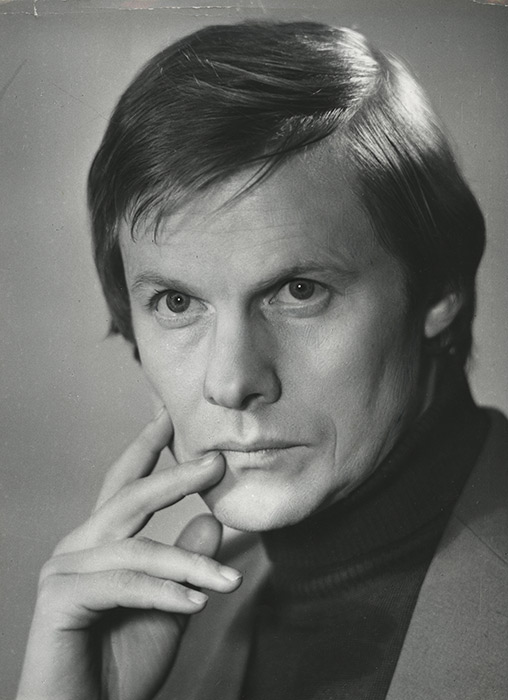 Он был болен совершенством