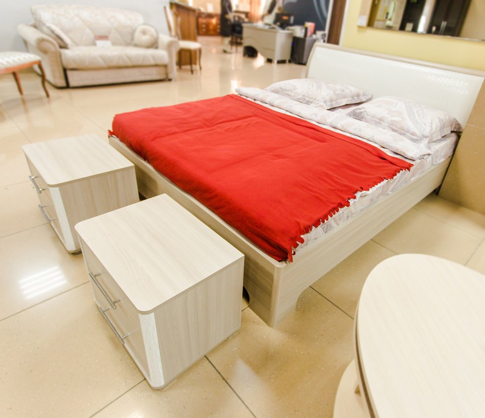 Новые коллекции спален и гостиных поступили в дом мебели «Ренессанс»