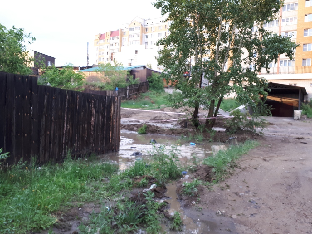 Ливни подтопляют частные дома в центре Читы