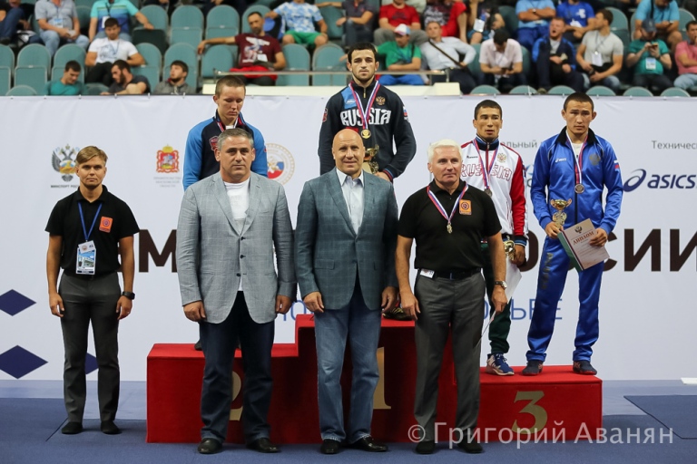 Читинский борец завоевал серебряную медаль чемпионата России