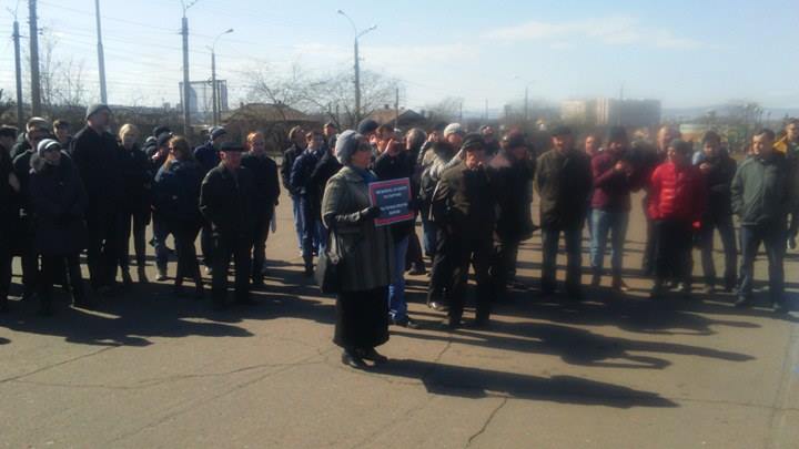 Организатора митинга сторонников Навального в Чите облили зеленкой
