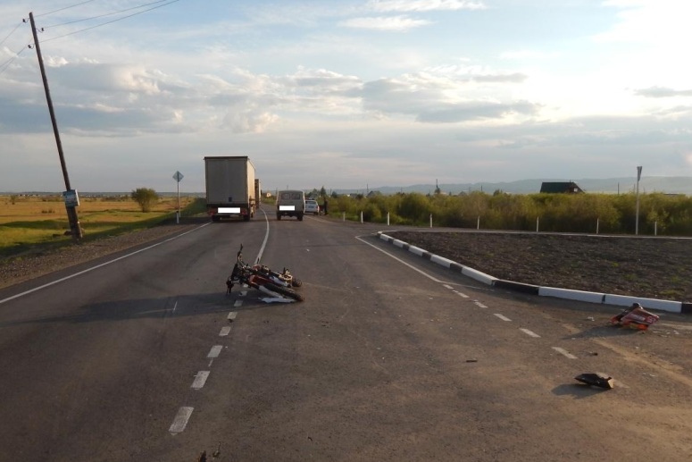 Один человек погиб и пять пострадали в ДТП с мотоциклами в Забайкалье