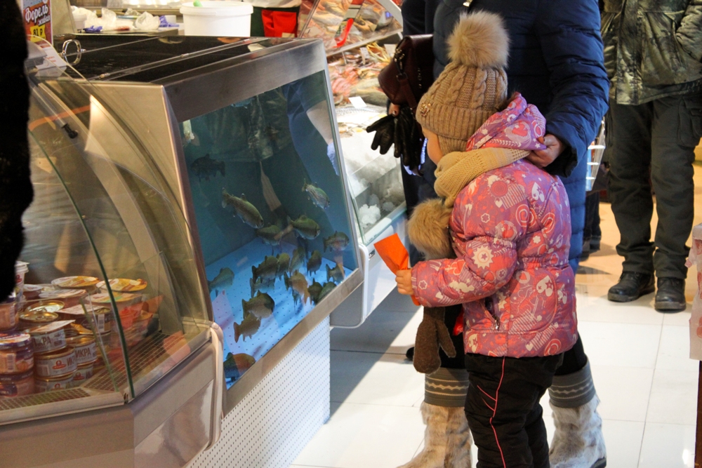 Фееричное открытие нового отдела «Рыбный день» прошло в магазине «Читинка» на КСК