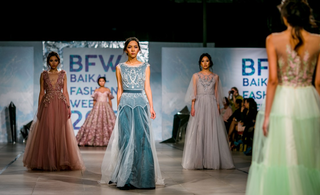 Бурятские и монгольские дизайнеры представили свои коллекции в Улан-Удэ