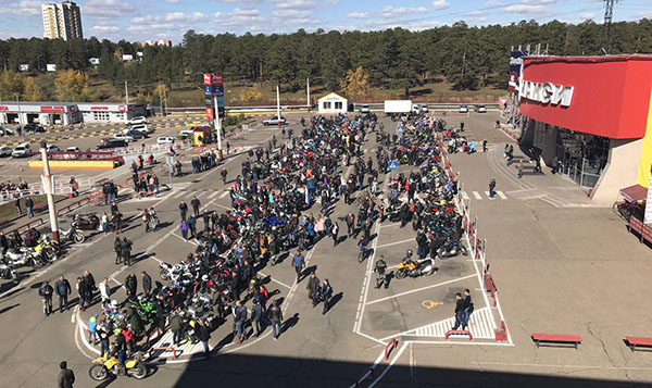 Порядка 200 мотоциклов «прошли» колонной в честь закрытия мотосезона в Чите