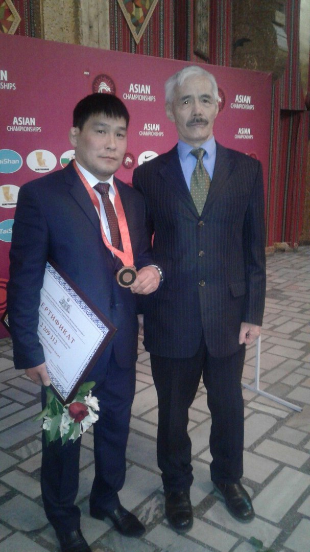 Забайкальцу Базаргуруеву вручили медаль Олимпиады