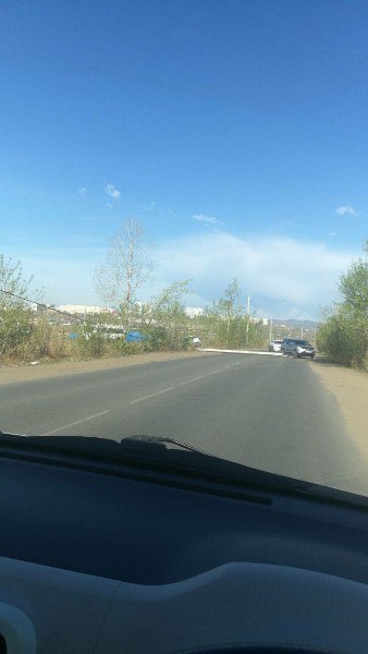 Водитель иномарки утром сбил столб на КСК в Чите